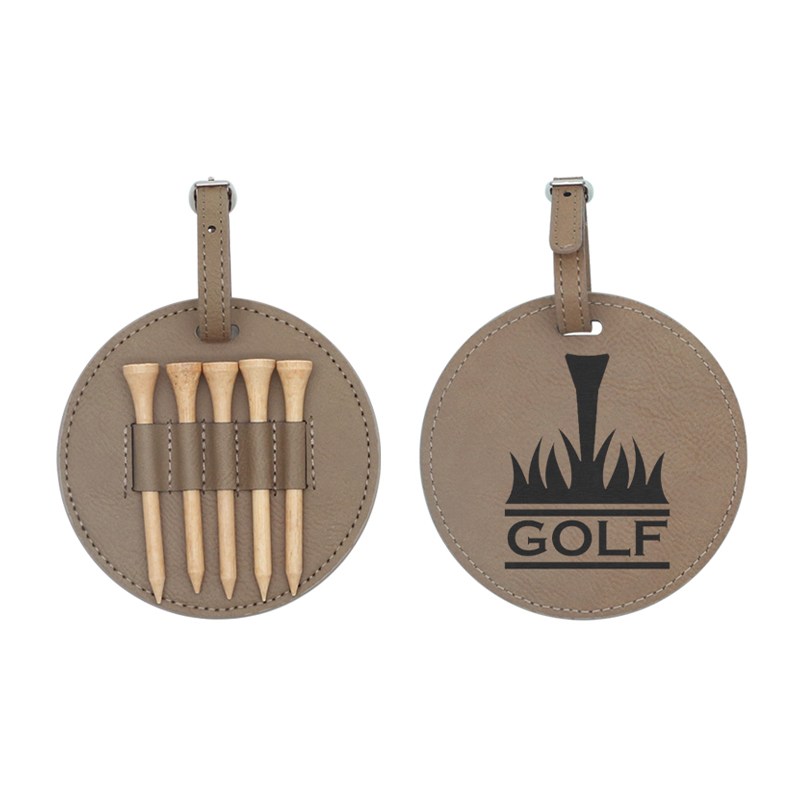 Laserbar, rund golfbag-tag i lær med 5 T-skjorter av tre Laserbar, rund golfbag-tag i lær med 5 T-skjorter av tre